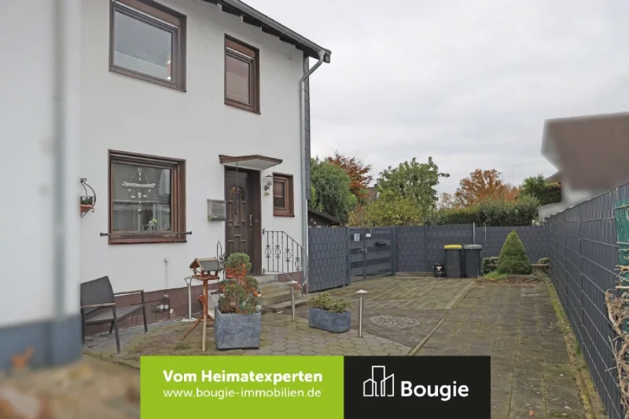 Straßenansicht - Haus kaufen in Wassenberg - Perfekt für die junge Familie oder zur Vermietung!