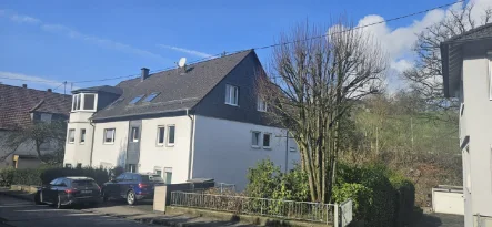 Bild1 - Wohnung mieten in Gummersbach - Wohnen mit unverbaubarem Blick von der Loggia auf den Brunsberg