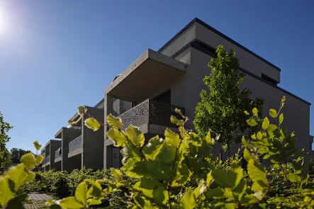 Außenaufnahme_Wohnen in der Grünheide - Wohnung mieten in Bielefeld - CO2-neutrales Wohnen in der Grünheide in Bielefeld - Unabhängigkeit von Energiepreisschwankungen!