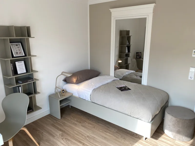 Wohnbereich - Wohnung mieten in Bielefeld - Renoviert und möbliert - Apartment am Obersee