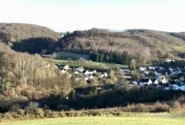 Blick auf das Bergdorf Lössel