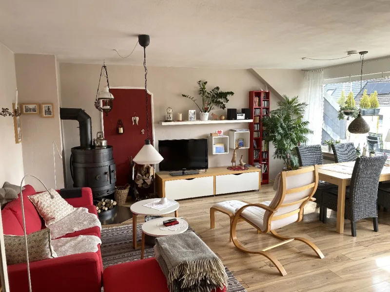 Helles, großzügiges Wohn-/Esszimmer - Wohnung kaufen in Hagen - Schöne ETW mit zwei Bädern, Gäste-WC, Sonnenbalkon und Garage in Sackgassenlage von Hagen -Boloh