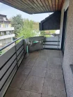 Der überdachte Balkon im 1. OG