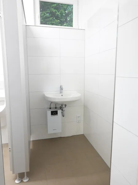 2024 erneuerter WC- Bereich