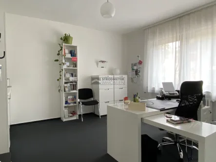 Raum 1 - Büro/Praxis mieten in Hagen - Hagen: Nettes 2-Raum-Büro mit Parkplatz in der Innenstadt!