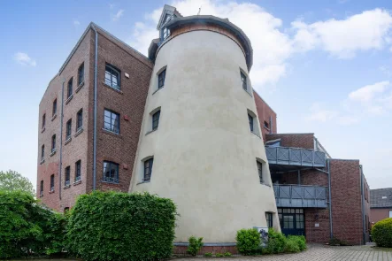 Blick auf den Mühlenturm - Wohnung kaufen in Hamm - RESERVIERT - Historisch und modern  Leben in der ehemaligen Mühle von Bockum-Hövel