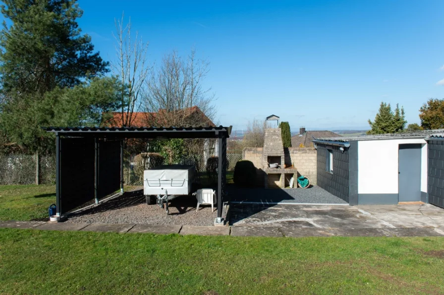 Carport-Grillecke-Gerätehaus