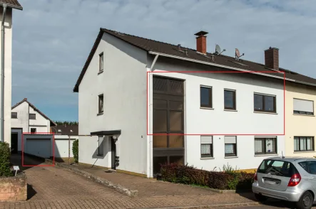 Ansicht - Wohnung kaufen in Riegelsberg / Walpershofen - Charmantes Wohnen in kleiner Gemeinschaft: Obergeschosswohnung mit Balkon und Garage