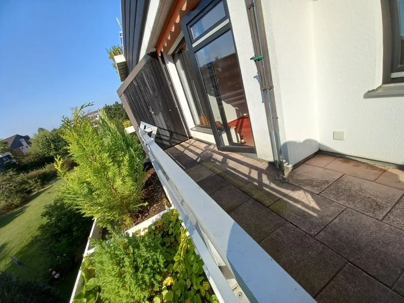 geräumiger Balkon - Wohnung kaufen in Hilden - Helle und gemütliche Wohnung mit sonnigem Balkon in ruhiger Sackgasse!