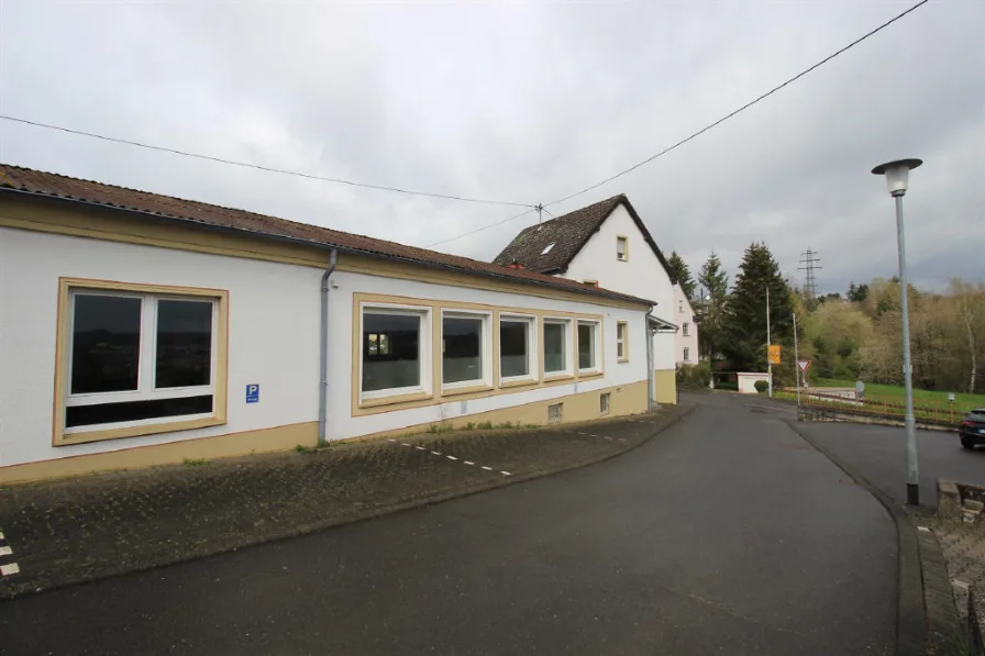 Bild1 - Zinshaus/Renditeobjekt kaufen in Idar-Oberstein - Modernisiertes Gasthaus mit großzügiger Wohnung !!!