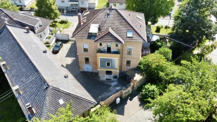 Aussenansicht Bild 2 - Wohnung kaufen in Sprendlingen - Großzügige EG Altbauwohnung mit kleinem Garten und optionaler Lagerhalle zum Kauf in Sprendlingen