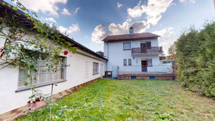 Blick vom Garten - Haus kaufen in Schwabenheim an der Selz - Geräumiges Einfamilienhaus mit großem Garten und Garage zum Kauf in Schwabenheim