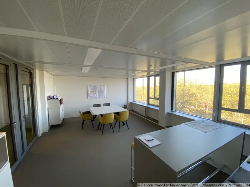 Büro_akt renoviert - Büro/Praxis mieten in Duisburg - 2.200qm sanierte Büro- Praxisflächen in DU Alt-Hamborn . Heizen & Kühlen mittels Luftwärmepumpe