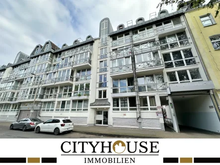 Hausansicht - Wohnung kaufen in Köln - CITYHOUSE: Cityapartment 5 Gehminuten zur Uni Köln - Bezugsfrei!