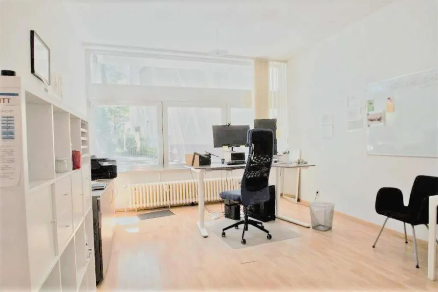 Büro 1