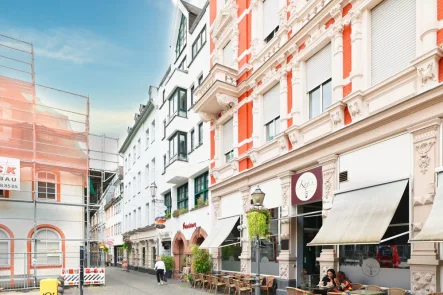 Hausansicht  - Wohnung kaufen in Koblenz - Charmante Stadtwohnung mit Blick auf den Münzplatz im Herzen von Koblenz