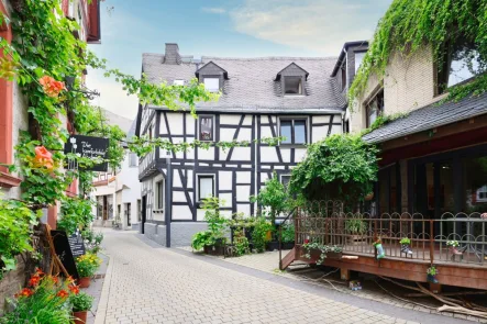 Hausansicht  - Haus kaufen in Braubach - Fachwerkflair - Gepflegtes 5-Parteienhaus im Herzen der Braubacher Altstadt