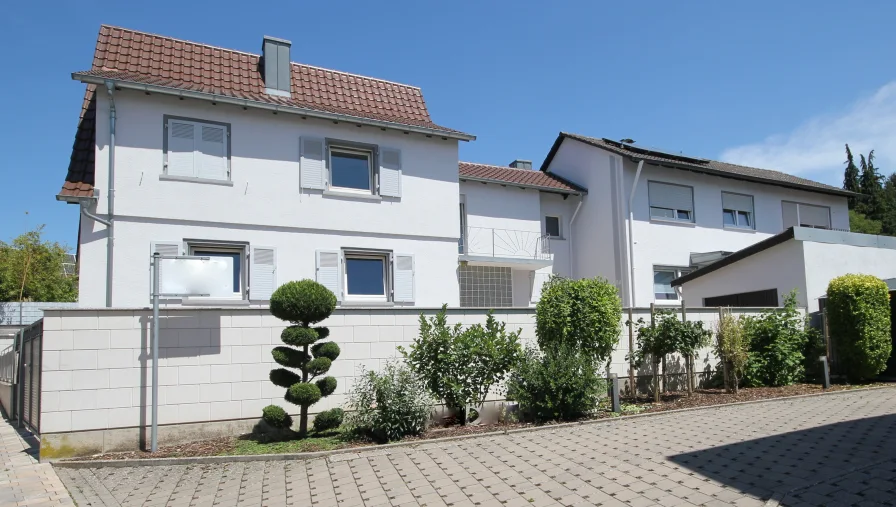 Ansicht beide Häuser - Haus kaufen in Insheim - 2 Wohnhäuser auf einem Grundstück mit schönem Garten