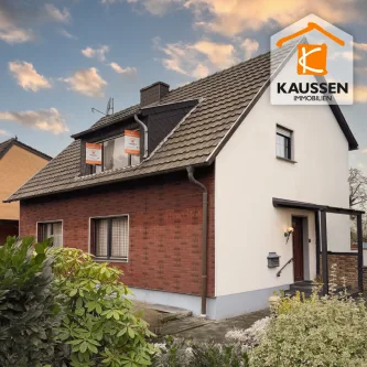 Hausansicht - Haus kaufen in Eschweiler - Freistehendes EFH mit Garten in Eschweiler - Weisweiler.(Ideal für handwerkliche begabte Familie)