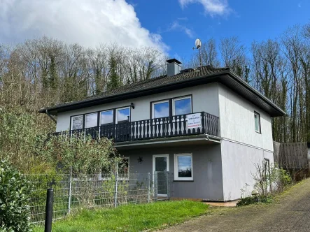 Aussenansicht - Haus kaufen in Palzem - Ca. 9 km bis L-REMICH : BUNGALOW mit TRAUMLAGE am WALDRAND in PALZEM / ESINGEN !