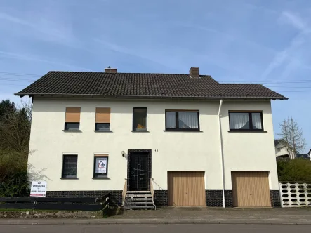  - Haus kaufen in Schmelz - HÜTTERSDORF : Großes 1 - 2 Familienhaus mit POTENTIAL und BAUGRUNDSTÜCK !