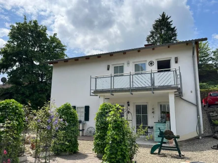 Rückansicht - Haus kaufen in Sulzbach - Sulzbach / ALTENWALD : SEHR gepflegt mit tollem Garten in ruhiger Lage !