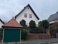 Aussenansicht mit Garage