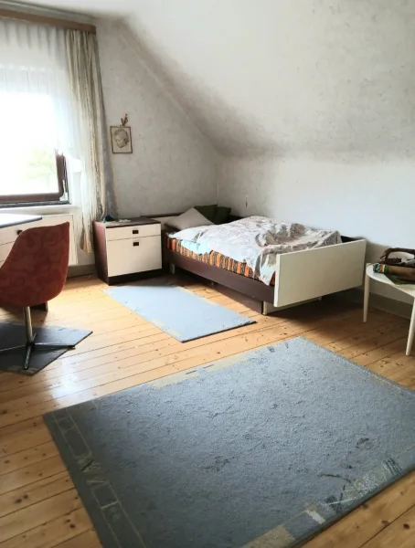 Schlafzimmer DG