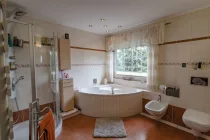 Badezimmer DG.