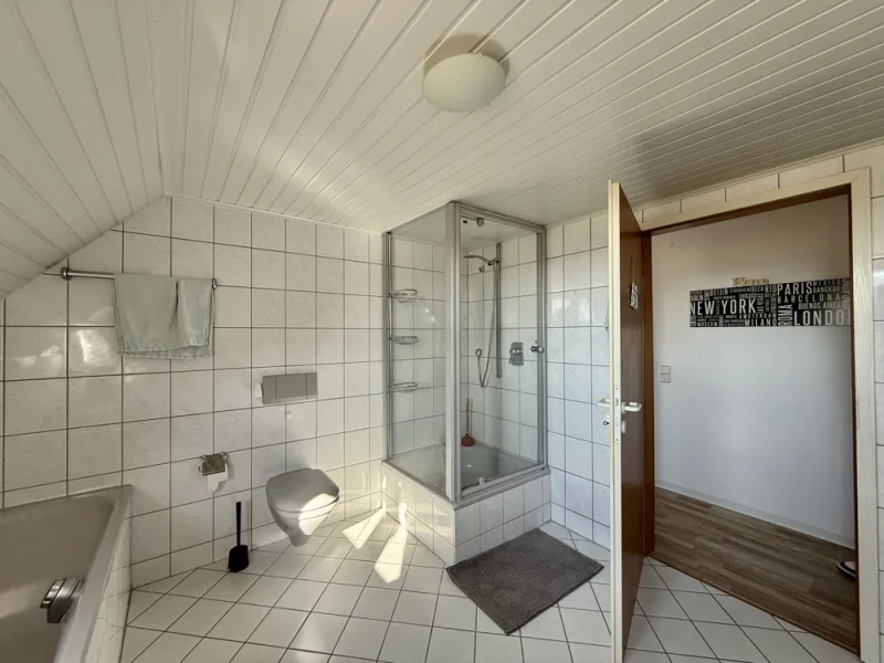 Badezimmer DG