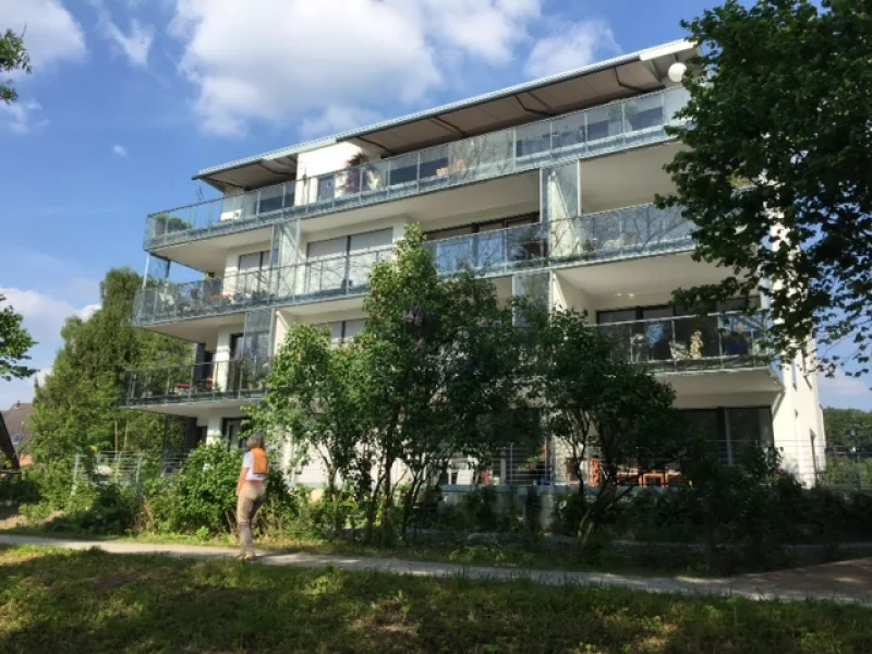 Hausansicht - Wohnung mieten in Leichlingen - Modern geschnittene 2-Zimmer-Wohnung mit Aufzug und Blick auf die Wupper!