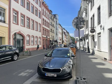 Straßenansicht - Haus kaufen in Mainz - Spitzen- Mehrfamilienhaus in der Mainzer Altstadt