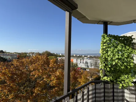 Blick vom Balkon - Wohnung mieten in Mainz - Mainz-Hechtsheim, schicke 3 Zi.-Wohnung mit tollem Aussichtsbalkon