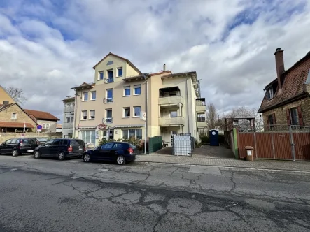 Ansicht - Wohnung kaufen in Bodenheim - Traum von einer eigenen kleinen Praxis? In unmittelbarer Bahnhofsnähe kann er in Erfüllung gehen