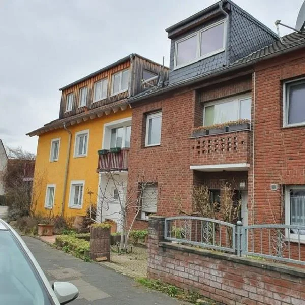 Expose  - Haus kaufen in Köln - Charmantes Reihenmittelhaus für Ihre Familie 
