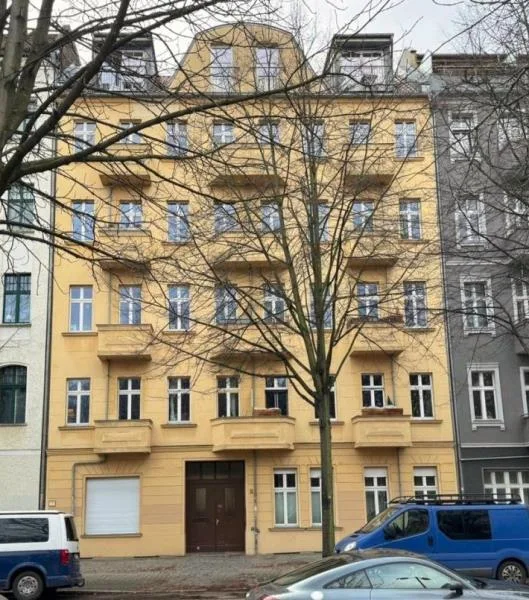 Gebäudeansicht - Wohnung kaufen in Berlin - 3-Zimmer Eigentumswohnung mit Terrasse in Alt Treptow