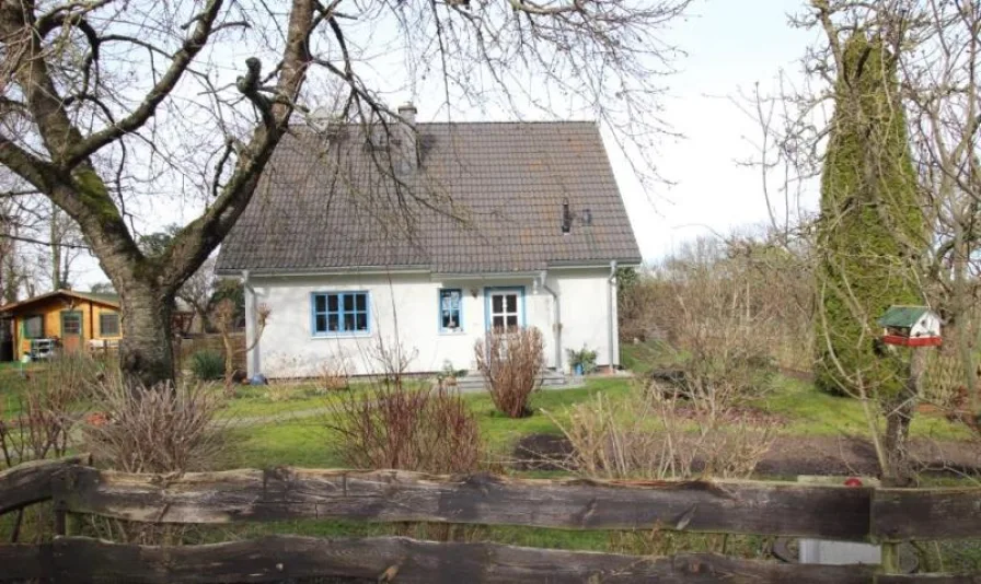 Hausansicht - Haus kaufen in Cammin b Rostock - Freistehendes Einfamilienhaus auf großem Grundstück mit tollem Ausblick