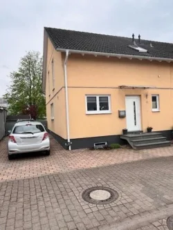 Eingang - Haus kaufen in Zwingenberg - Hübsches Doppelhaus in guter Lage und mit guter Anbindung