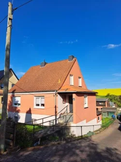 Ansicht 1 - Haus kaufen in Gerstungen OT Wolfsberg-Unkeroda - Freistehendes Einfamilienhaus mit traumhaftem Blick