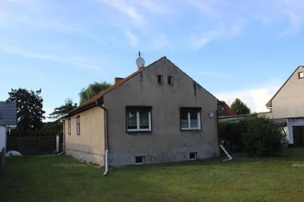 Außenansicht  - Haus kaufen in Schönefeld - Einfamilienhaus auf großem Grundstück mit viel Potenzial 