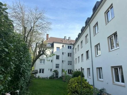 Rücksansicht - Wohnung kaufen in Mülheim - Geräumige Zwei-Zimmerwohnung im beliebten Stadtteil Speldorf - Raffelbergviertel