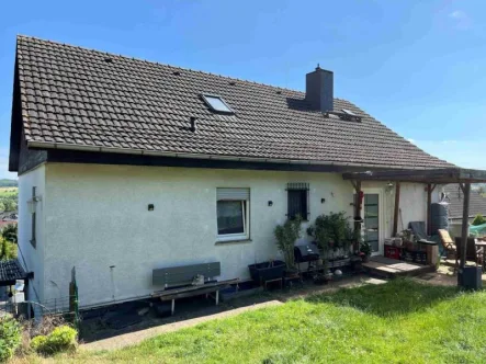 Exposé-Ansicht - Haus kaufen in Ahnatal- Heckershausen - Groß, flexibel, individuell! Großes Einfamilienhaus mit Einliegerwohnung bei Kassel