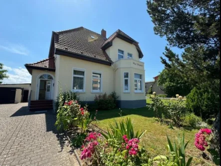 Titelbild - Haus kaufen in Kühlungsborn - Stillvolle Altbauvilla in Strandnähe 