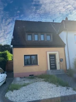 Titelbild - Haus kaufen in Mülheim - Traumhaft Modernisiertes Einfamilienhaus