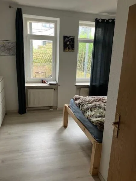 Schlafzimmer möbliert