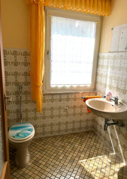 Badezimmer Ansicht 1