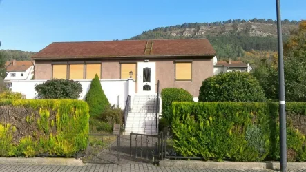 Außenansicht 1 - Haus kaufen in Treffurt - Charmantes Einfamilienhaus in Treffurt 