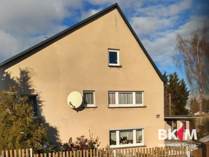 Außenansicht - Haus kaufen in Großröhrsdorf - Charmantes Einfamilienhaus mit großem Grundstück