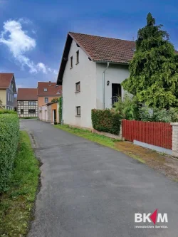 Ansicht - Haus kaufen in Georgenthal - Außergewöhnliches Einfamilienhaus in Schönau vor dem Walde