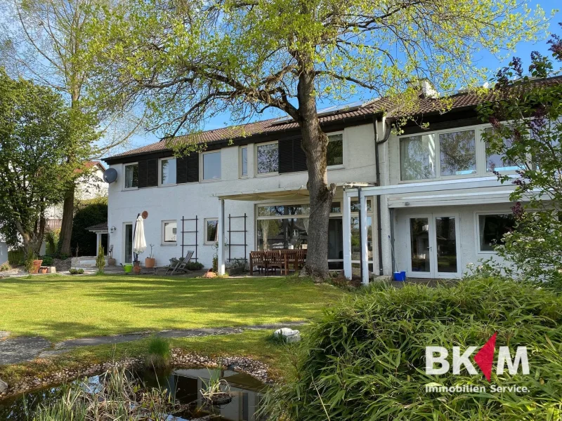 Titelbild - Haus kaufen in Zolling - AUSSERGEWÖHNLICHES und GROSSZÜGIGES Einfamilienhaus